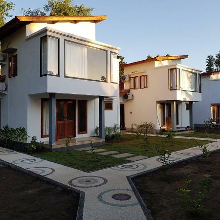 Kondo Villa Labuhan Pandan Buitenkant foto