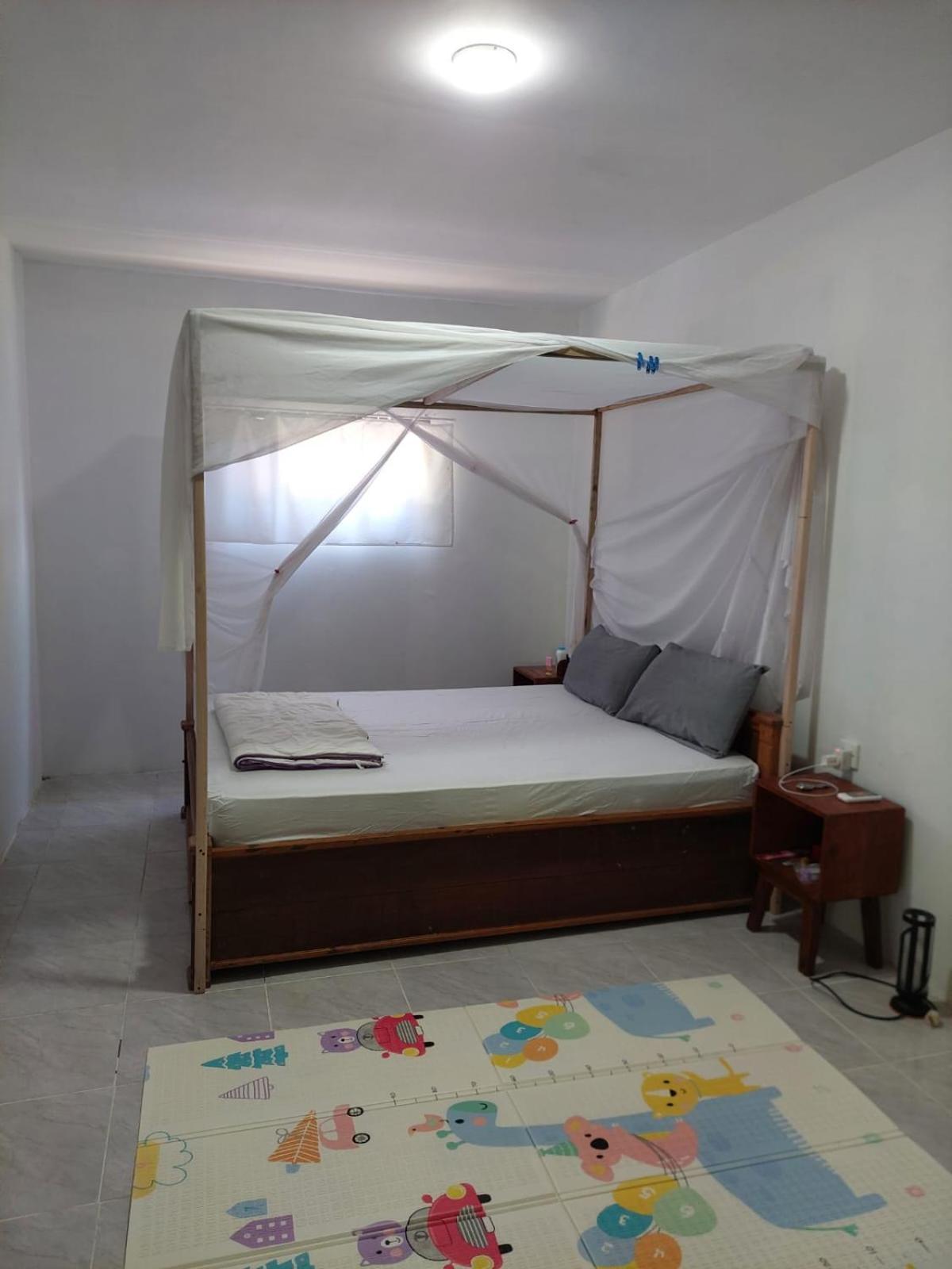 Kondo Villa Labuhan Pandan Buitenkant foto