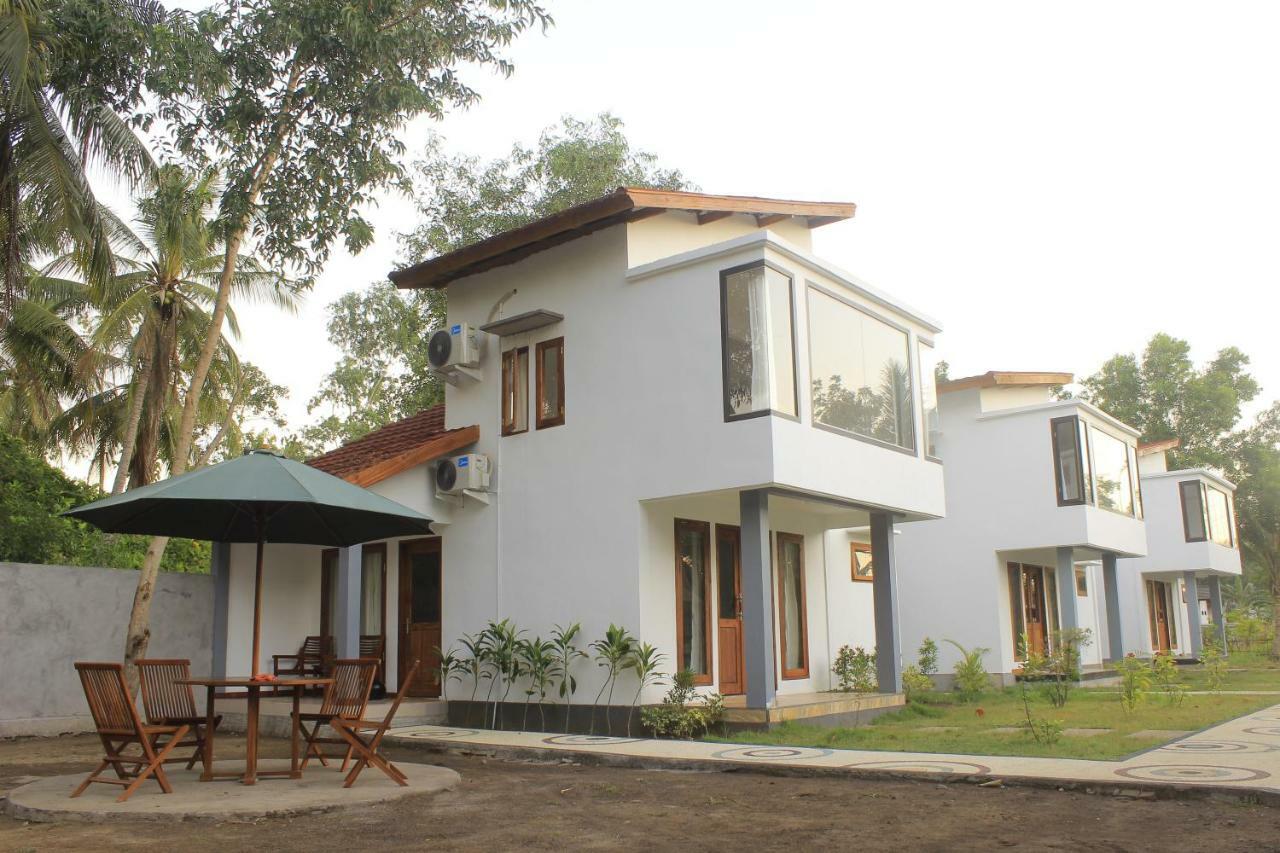 Kondo Villa Labuhan Pandan Buitenkant foto